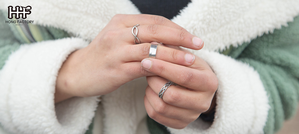 The Ultimate Guide to Buying the Perfect Pair of Silver Rings for Women